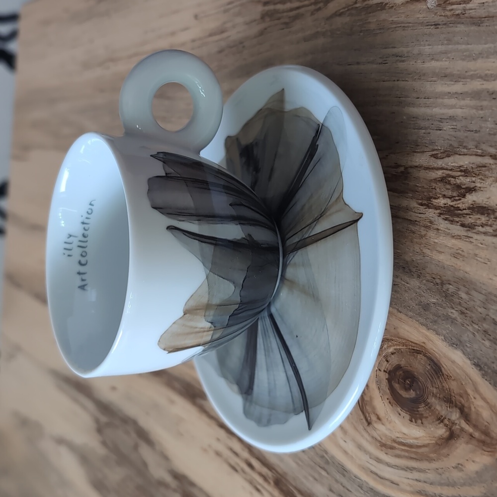 Illy Cappuccino cup